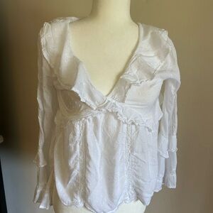 White Ruffled Women's Top by American Eagle in size M